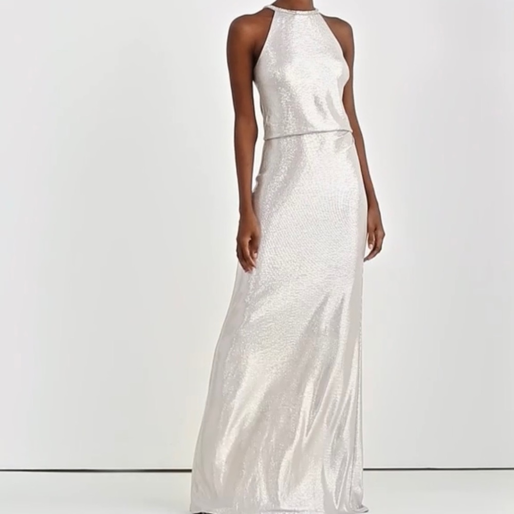 LAUREN RALPH LAUREN
Metallic Halter-Neck Gown
